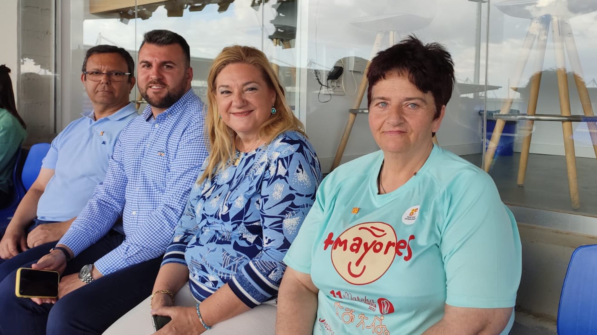 Componentes de la candidatura del PAR con María Eugenia Gabás