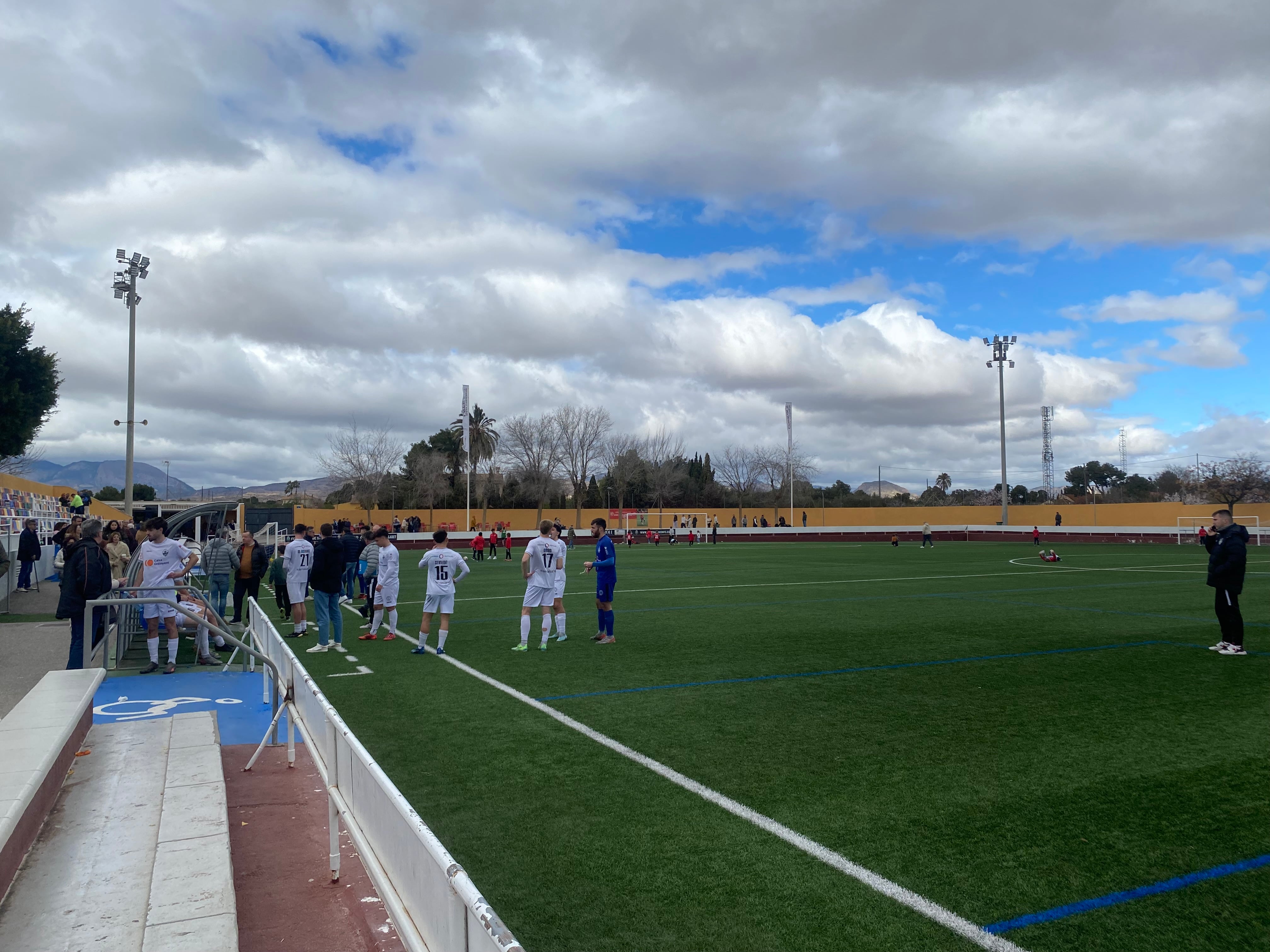 Empate del Ontinyent 1931 en Sant Vicent del Raspeig con un golazo de Miguel Richart