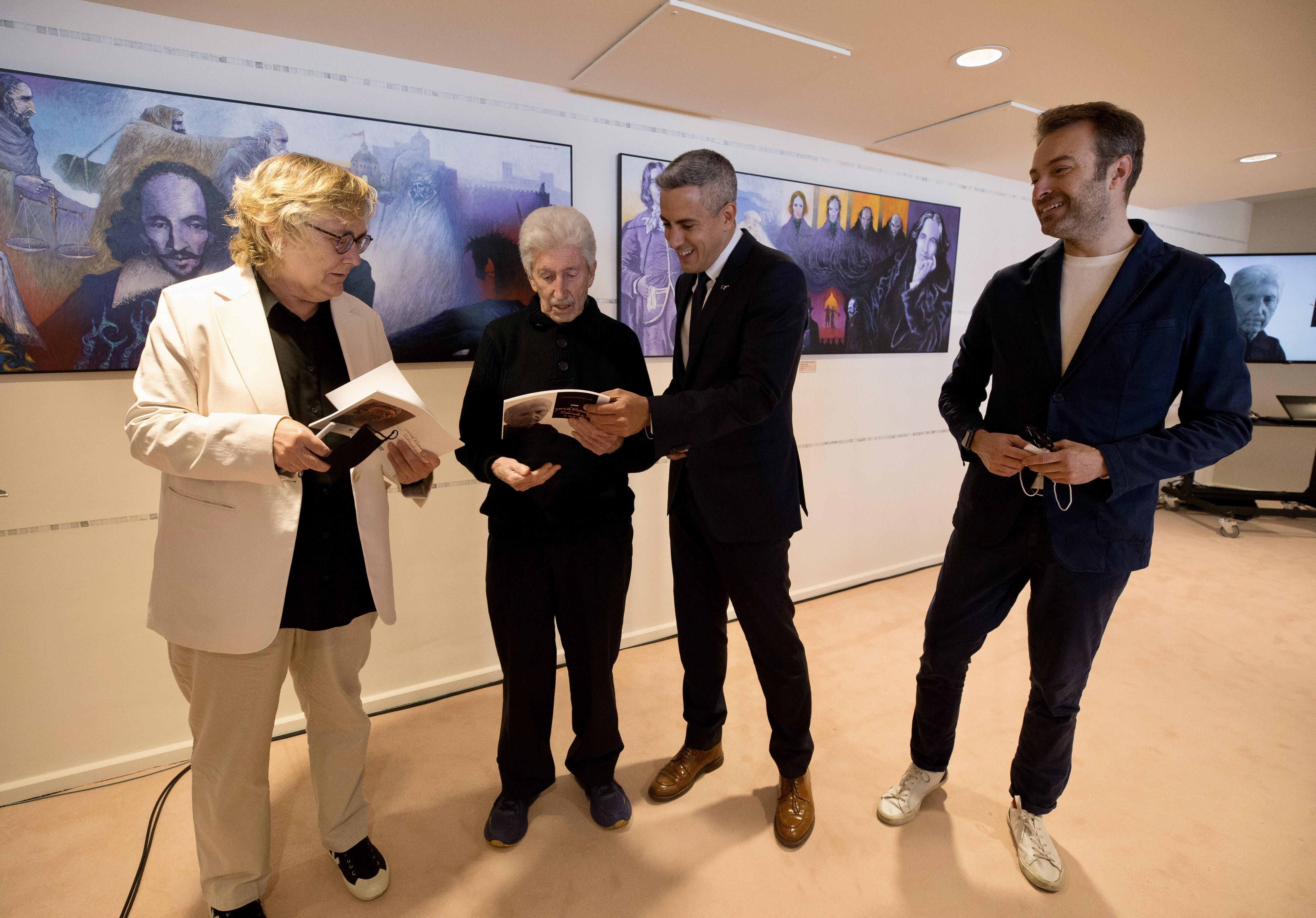 José Ramón Sánchez en la inauguración de la sala en el Palacio de Festivales.