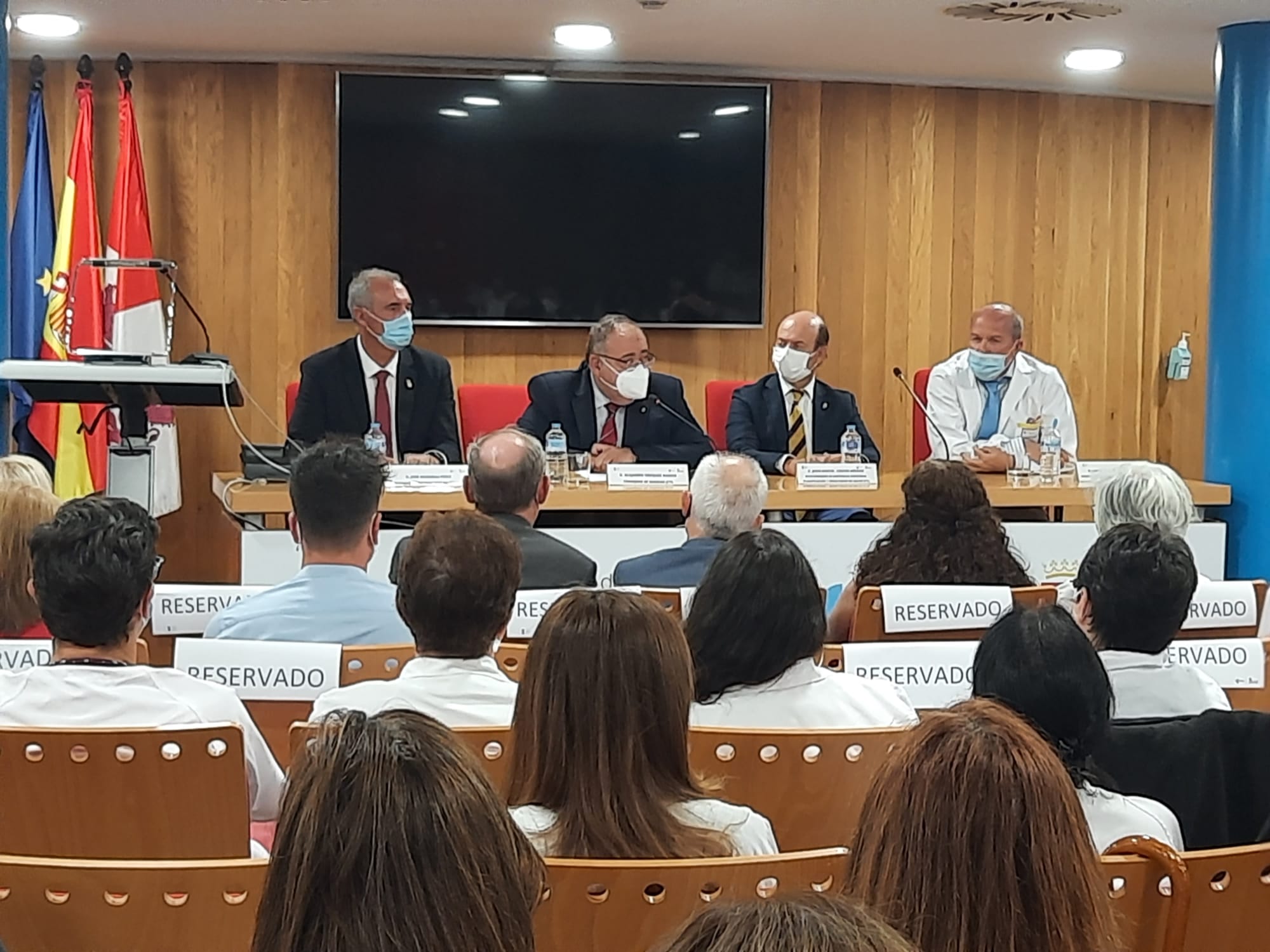 El consejero de Sanidad, Alejandro Vázquez durante la presentación del nuevo gerente de salud Luis Gómez