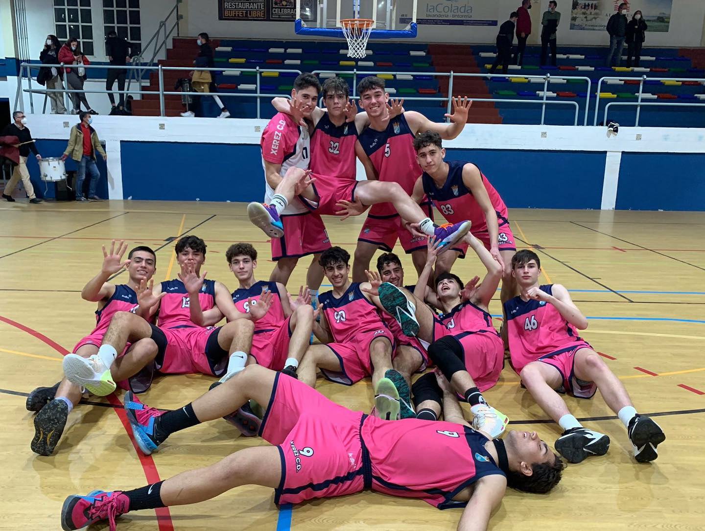 Victoria del equipo júnior del Xerez CD Baloncesto