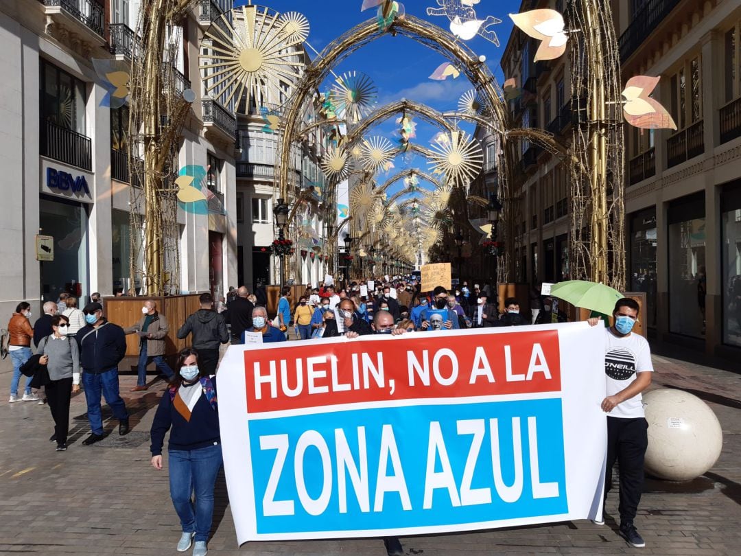 Manifestación contra la implantación de la zona azul en Huelin y Cruz de Humilladero 