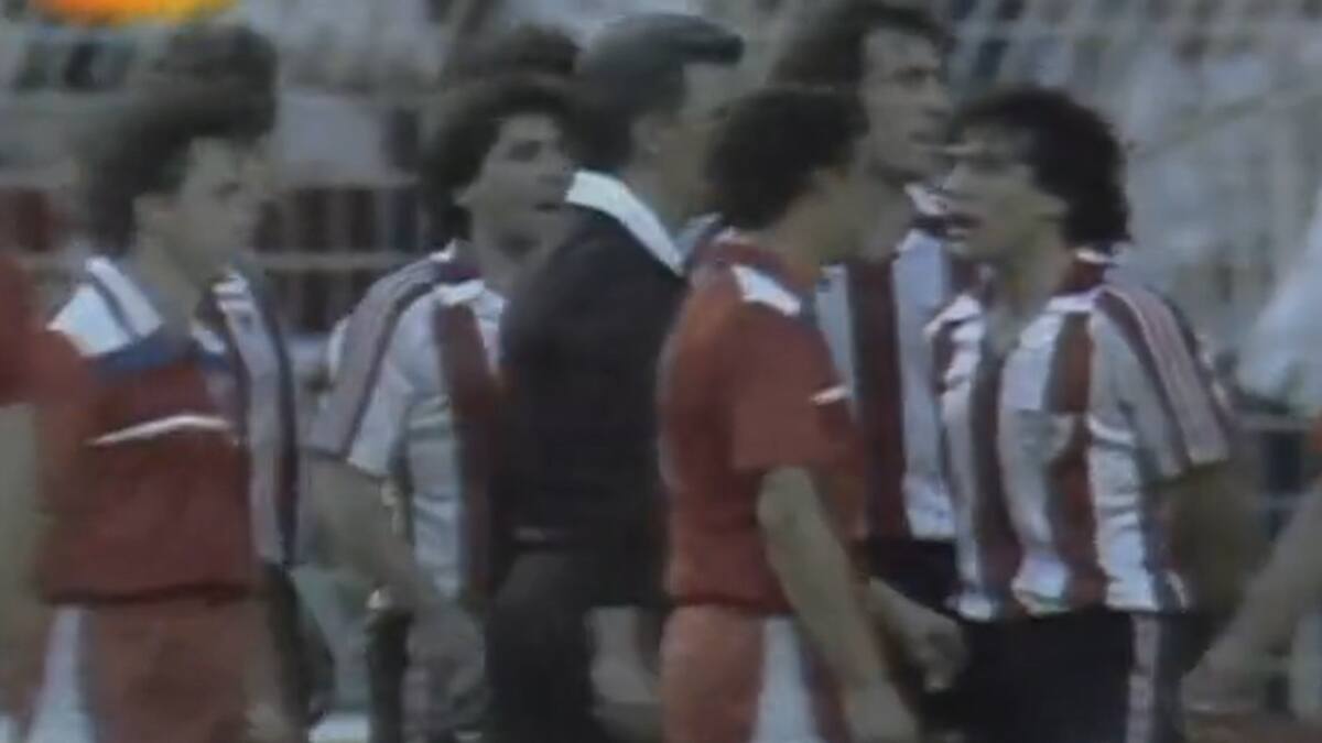 Un cruce con mucha historia: tres finales, un partido de desempate y un gol de Raúl García para el Atlético