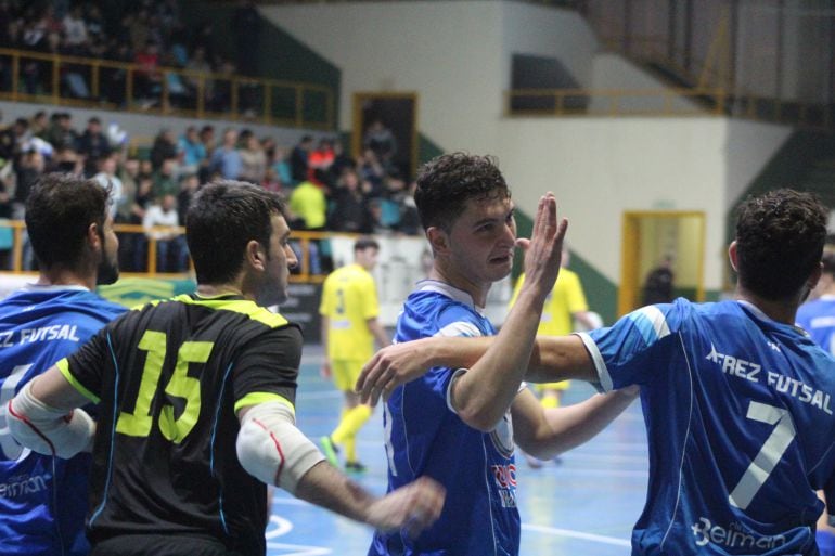 Jugadores del Xerez Toyota Nimauto durante un partido en el Ruíz Mateos