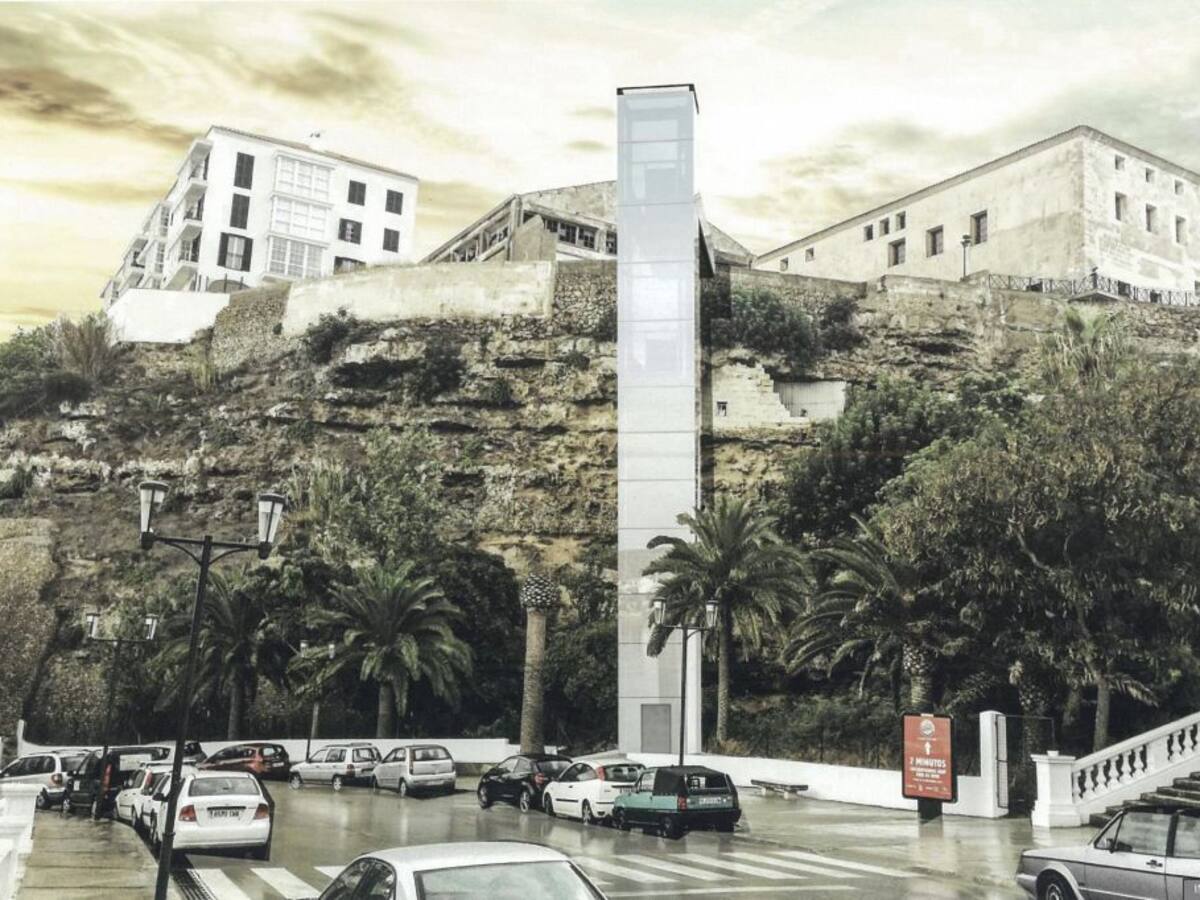 El PP pide paralizar la construcción del ascensor del puerto de Maó hasta después de las elecciones