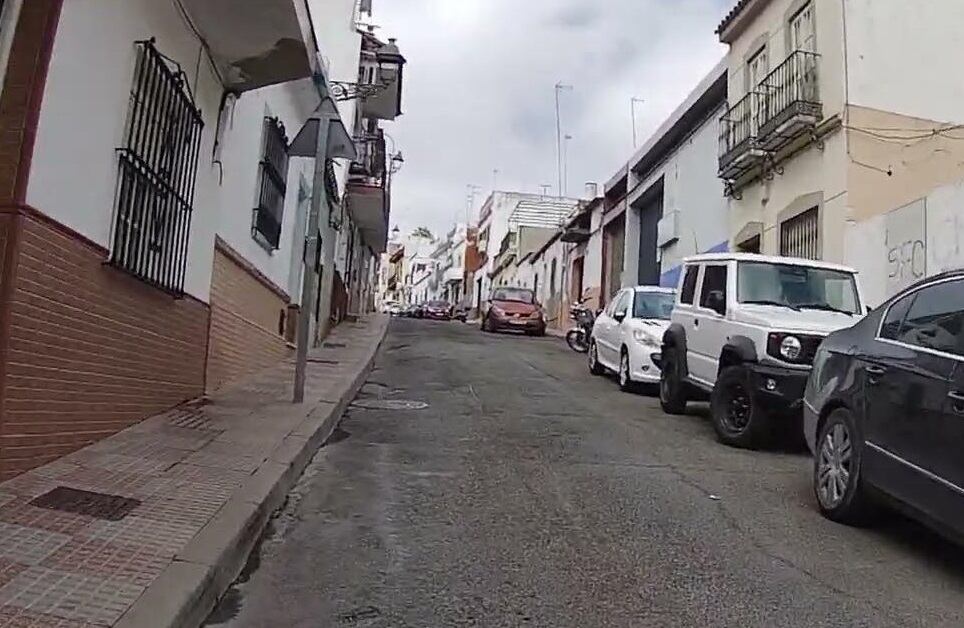 Calle Camino Viejo de Tomares.