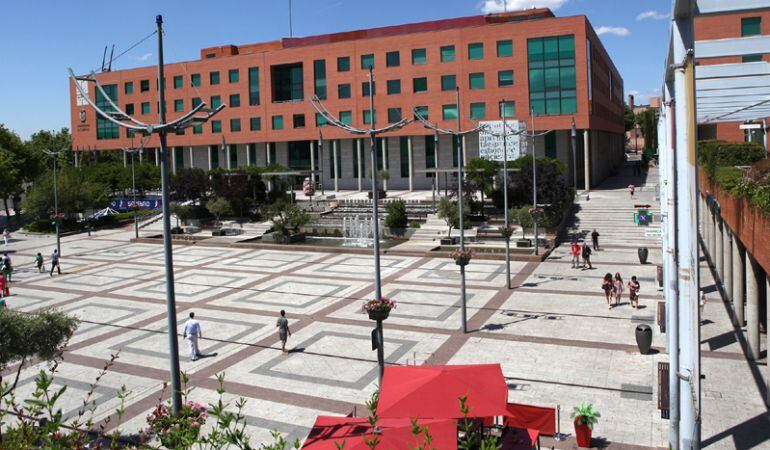 Imagen de la plaza del Ayuntamiento de Alcobendas