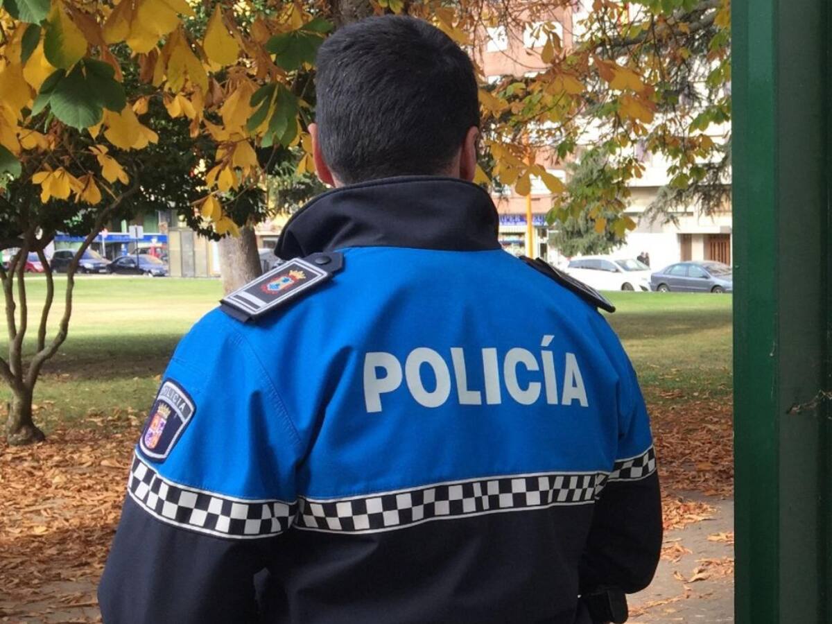 Socorren a una mujer de 96 años que llevaba más de un día inmóvil en casa