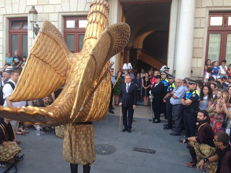 Inici del ball solemne de l'Àliga de Reus