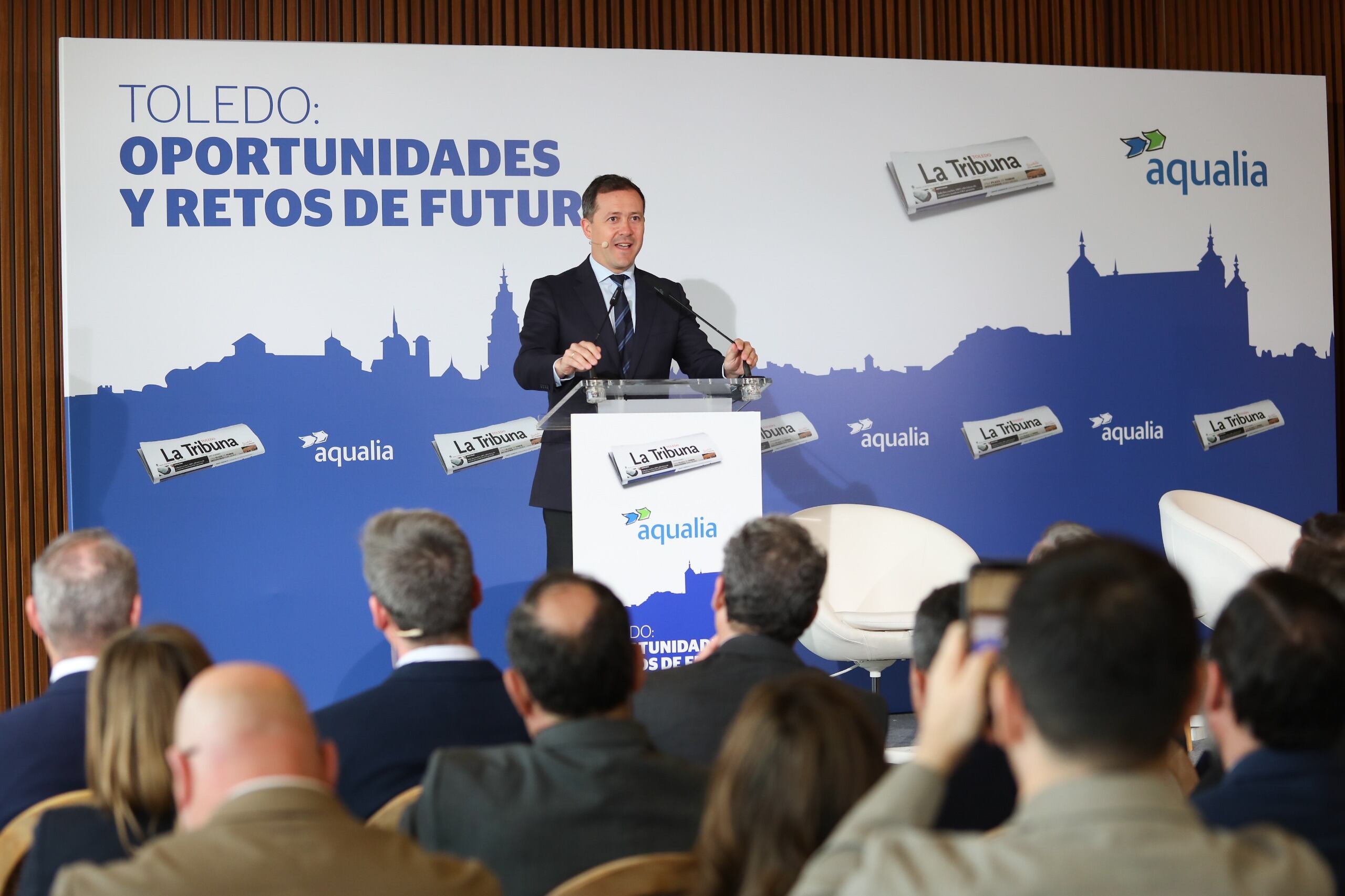 El alcalde de Toledo, Carlos Velázquez, durante el desayuno informativo, organizado por el diario La Tribuna en la mañana de este martes