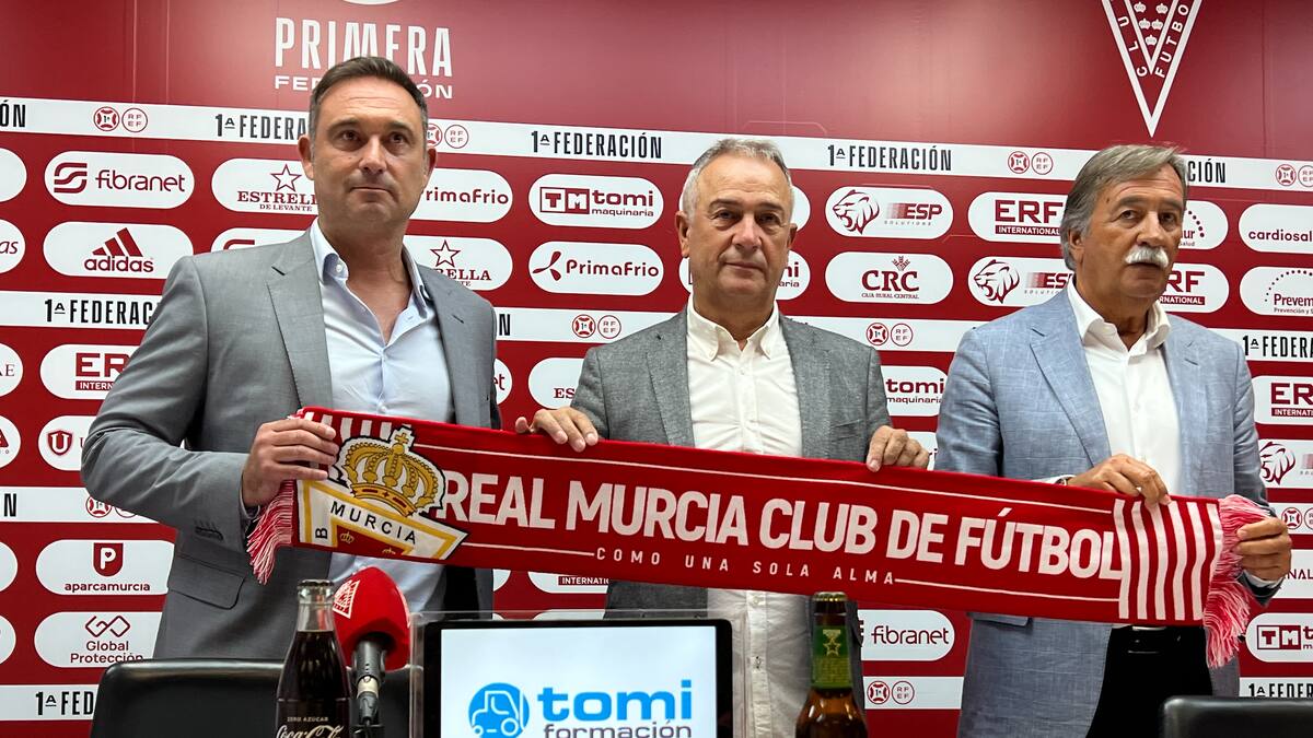 Javier Recio: "Necesitamos los mejores jugadores de la categoría y hacer un esfuerzo en puestos determinantes"