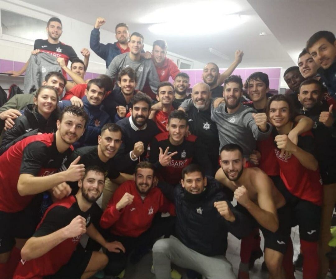 El Portuarios celebra la primera victoria de la temoprada frente al Sueca