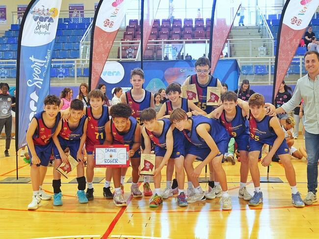 El FC Barcelona Basquet se ha proclamado, por tercer año consecutivo, campeón del VII Torneo Nacional de Baloncesto U13 “Ciudad de Vera”.