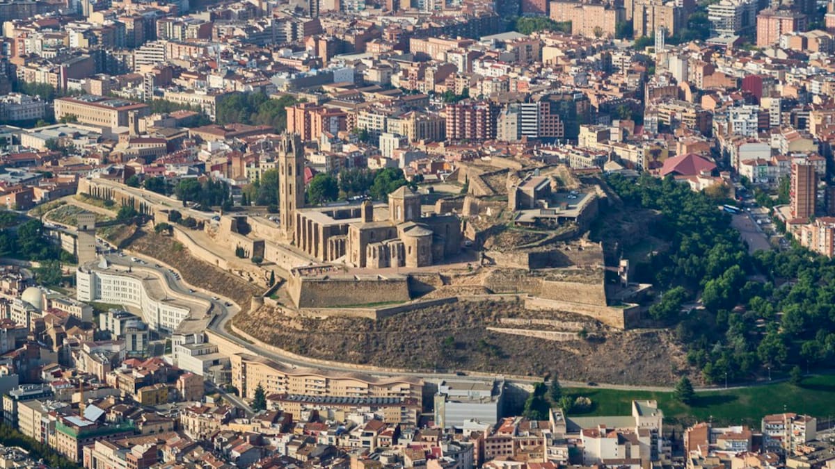 "Tothom hauria de passar per l'experiència de pertànyer a una associació veïnal"