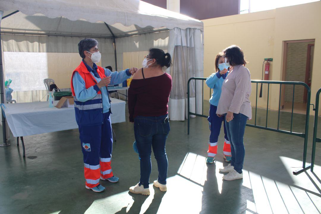 Las profesionales de ayuda a domicilio se han dado cita en el Pabellón Ferial de Andújar