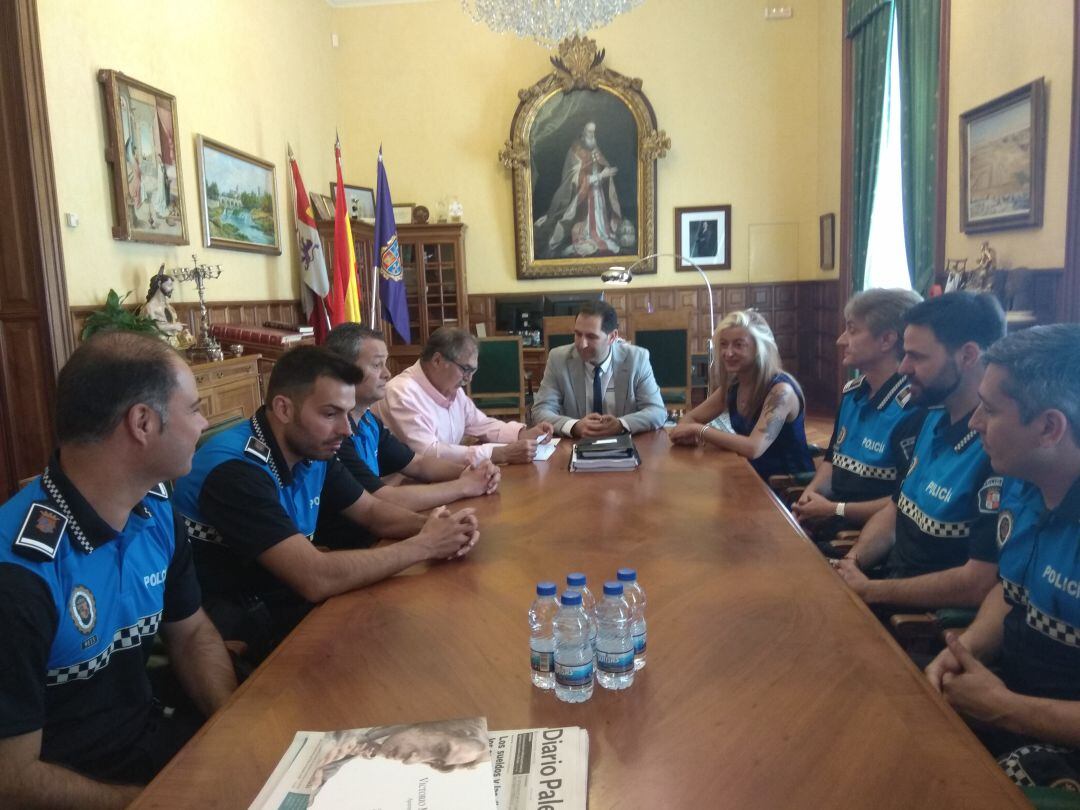 Toma de posesión de cinco nuevos oficiales de Policía Local