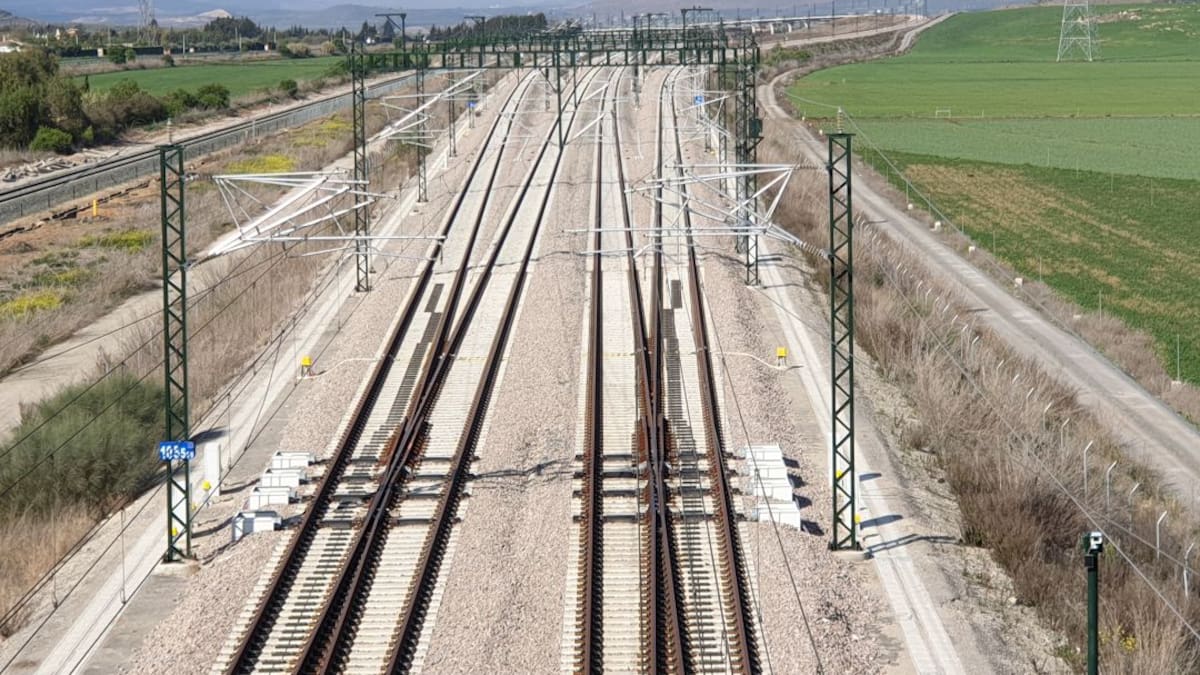 Todo preparado para la llegada de los AVANT a Granada