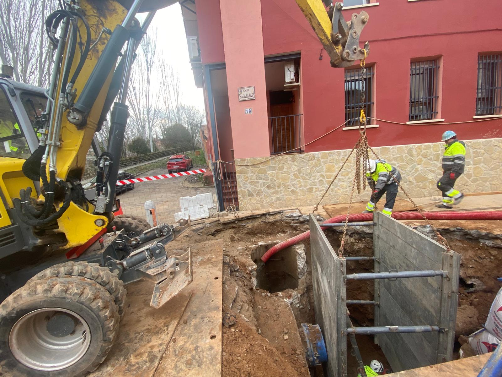 Obras colector calle Salazaras