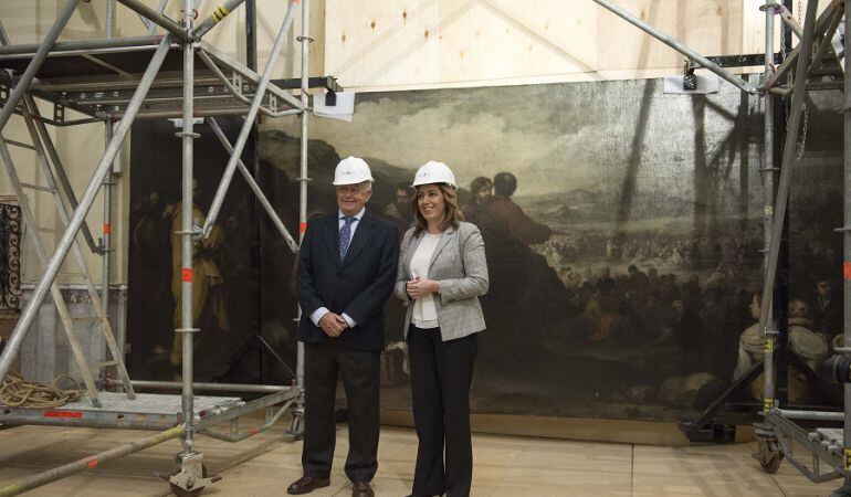 Susana Díaz durante el acto de desmontaje del lienzo &#039;El Milagro de la multiplicación de los panes y los peces&#039;.