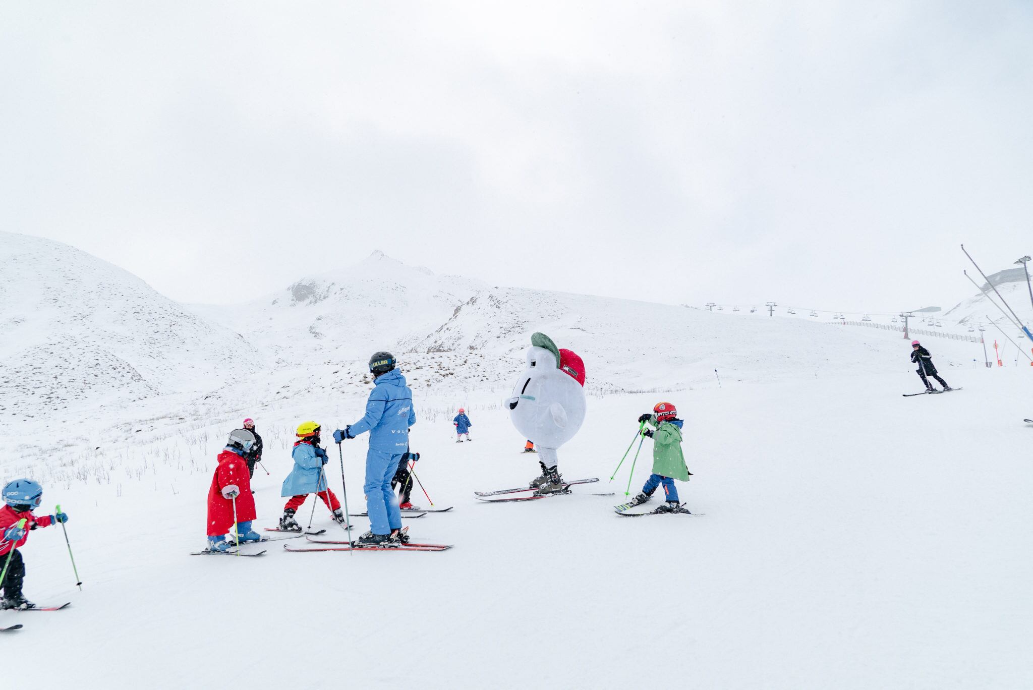 Snowy celebra con los más pequeños el Día Mundial de la Nieve