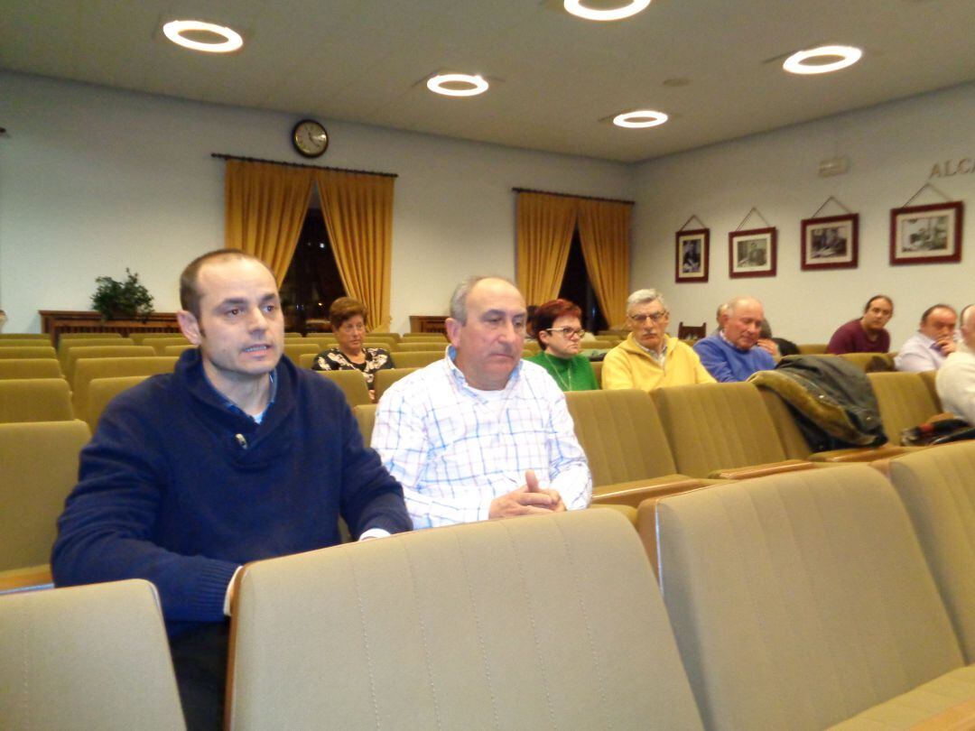 Jorge Núñez y Francisco Cebas, portavoces de la Plataforma, en un pleno del Ayuntamiento de Aranda