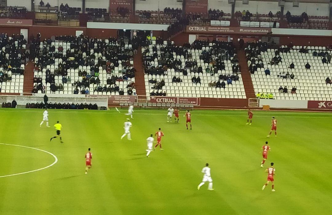 Instante del partido en el Carlos Belmonte, entre el Albacete y el Alcoyano