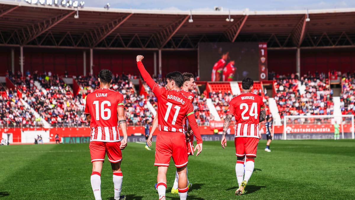 El Almería salva a Sergio Arribas