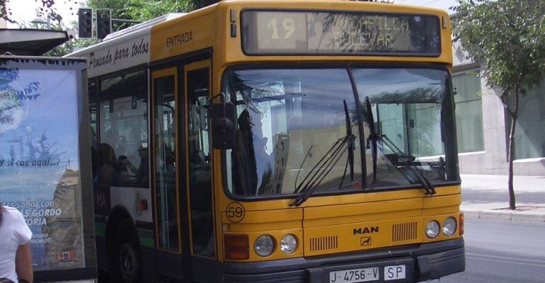 Autobús urbano de la empresa de transportes jiennense Autobuses Castillo. 