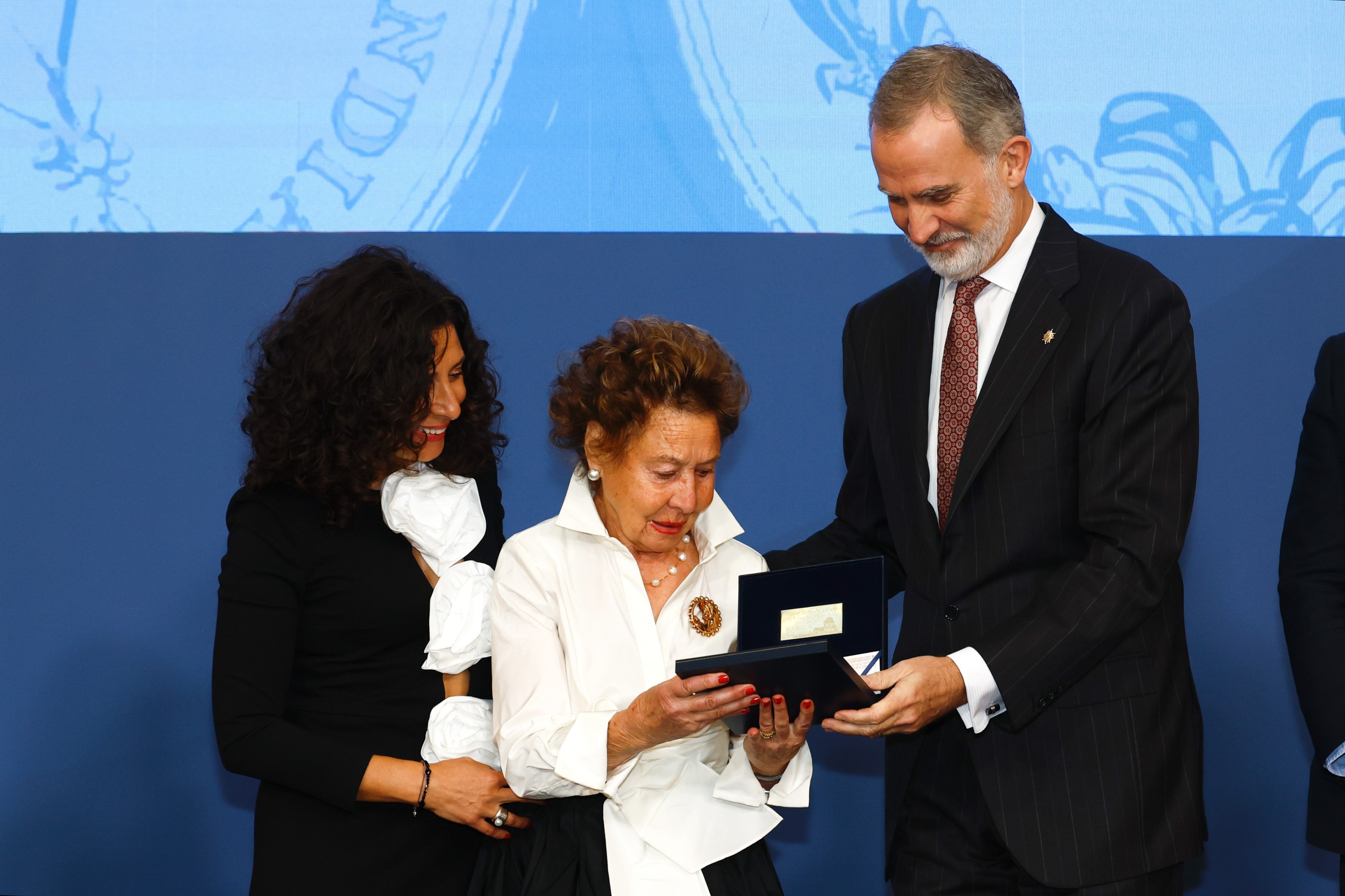 María Teresa Rodríguez, presidenta de honor de Galletas Gullón, recibe el IX Premio Reino de España