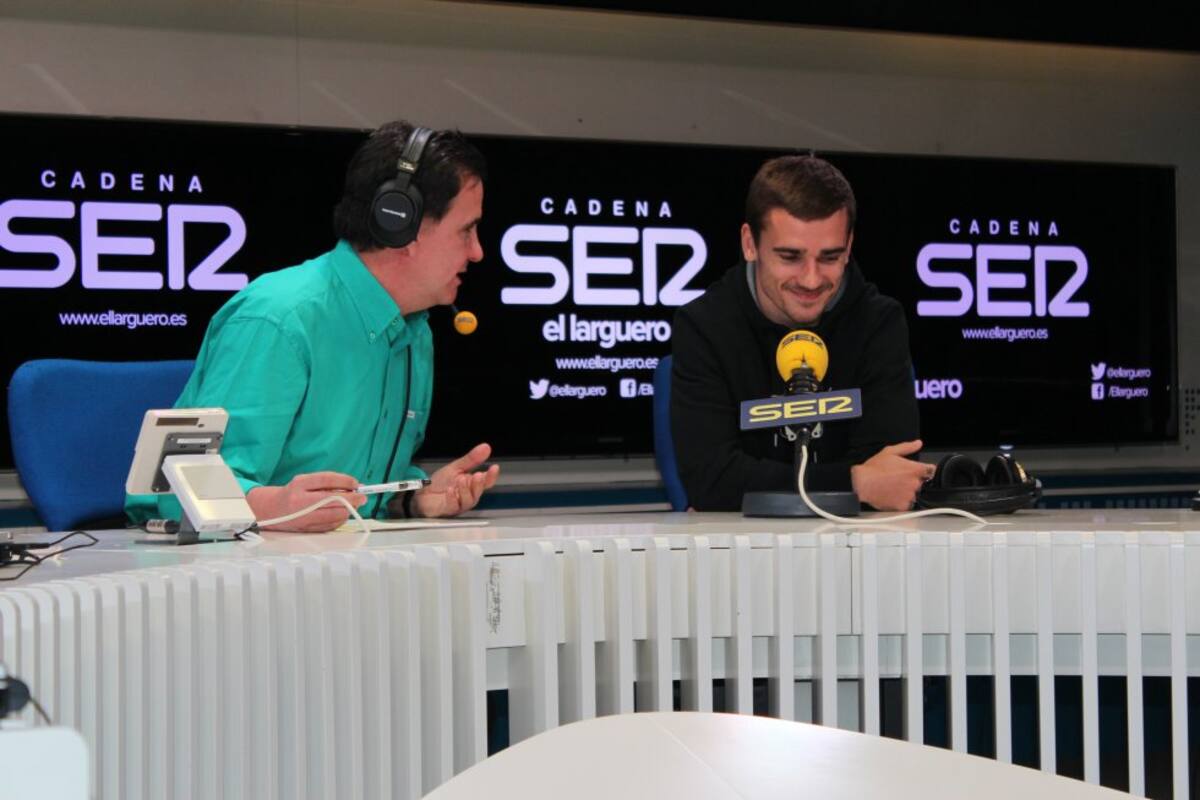 José Ramón de la Morena y Antoine Griezmann durante la entrevista.