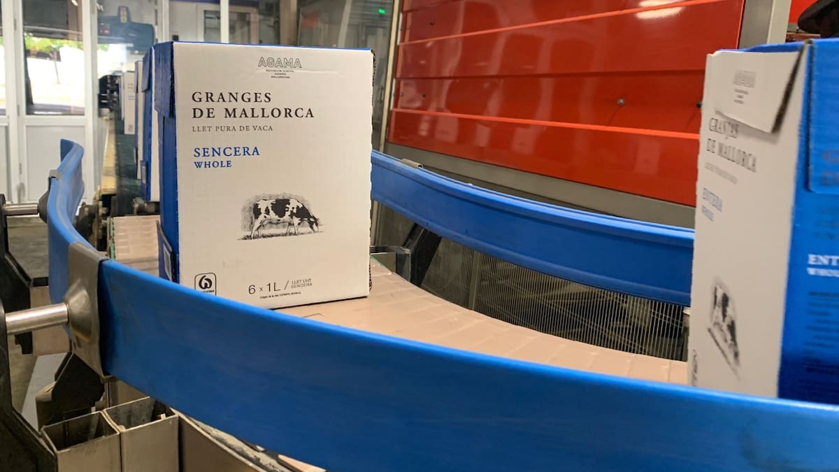 Unió de Pagesos lamenta el cierre de Agama que deja Mallorca sin leche de producción propia