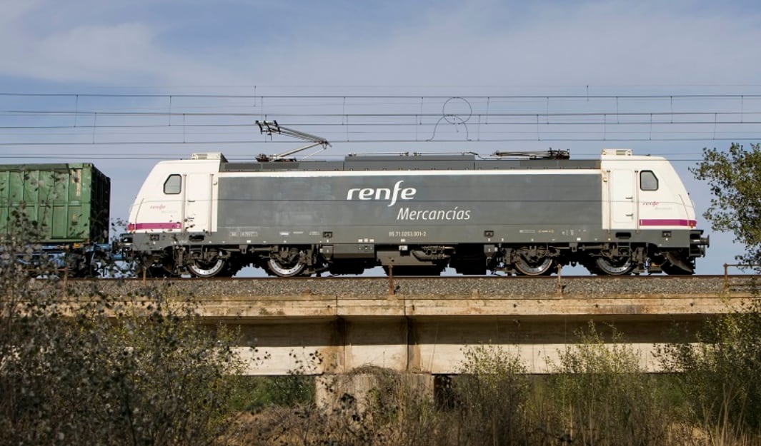 Tren entre Algeciras y Marín