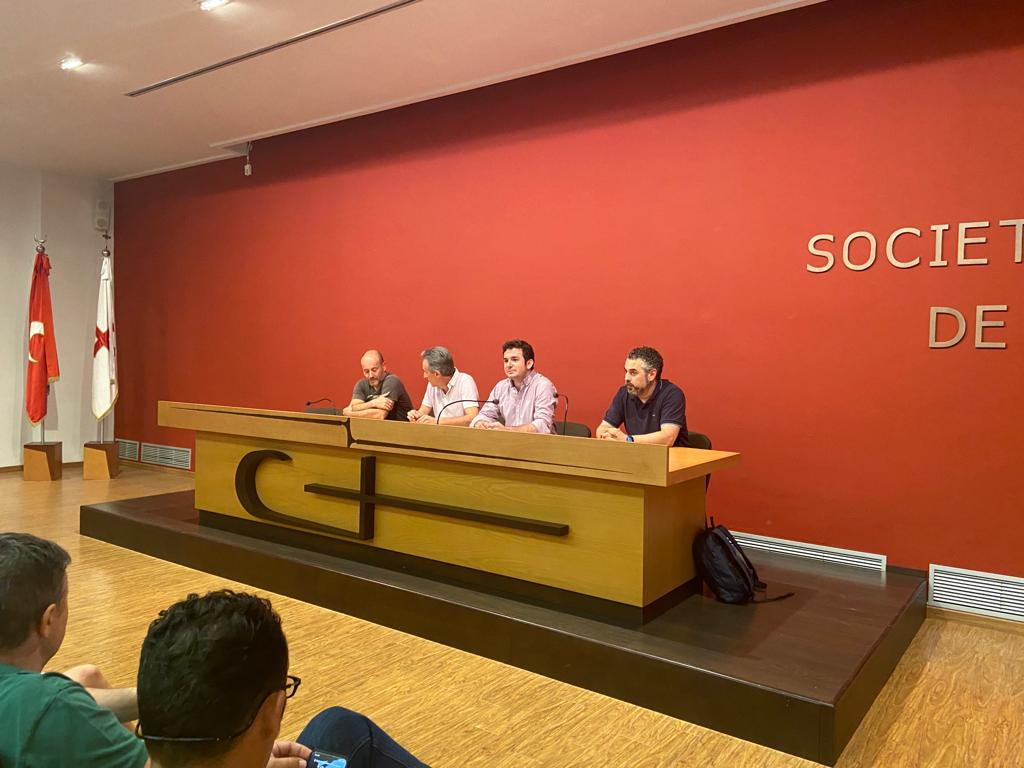 Roda de premsa de la junta de govern de la Societat de Festers