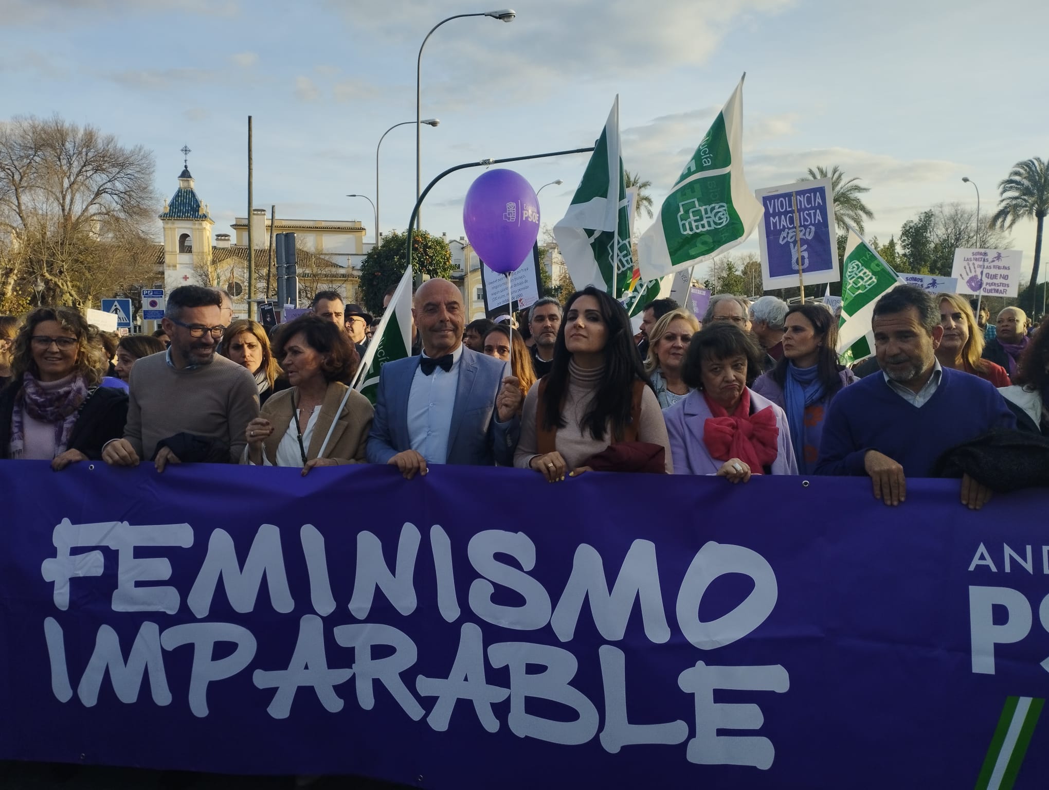 Carmen calvo, junto al candidato Antonio Hurtado, ediles y la subdelegada del gobierno, Rafi Valenzuela.