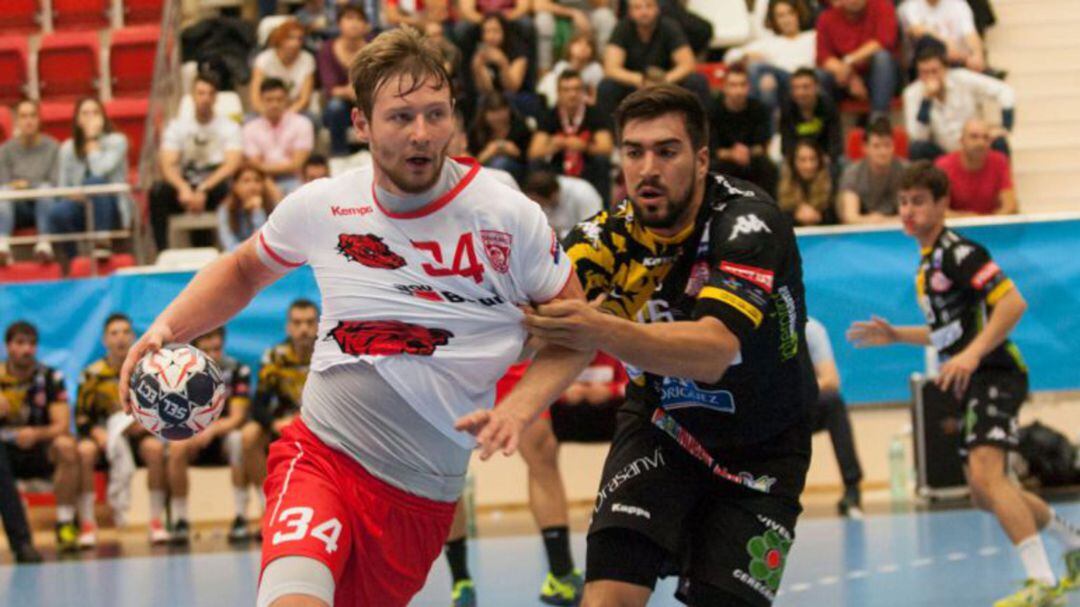 Juanjo en el partido contra el Dinamo de Bucarest