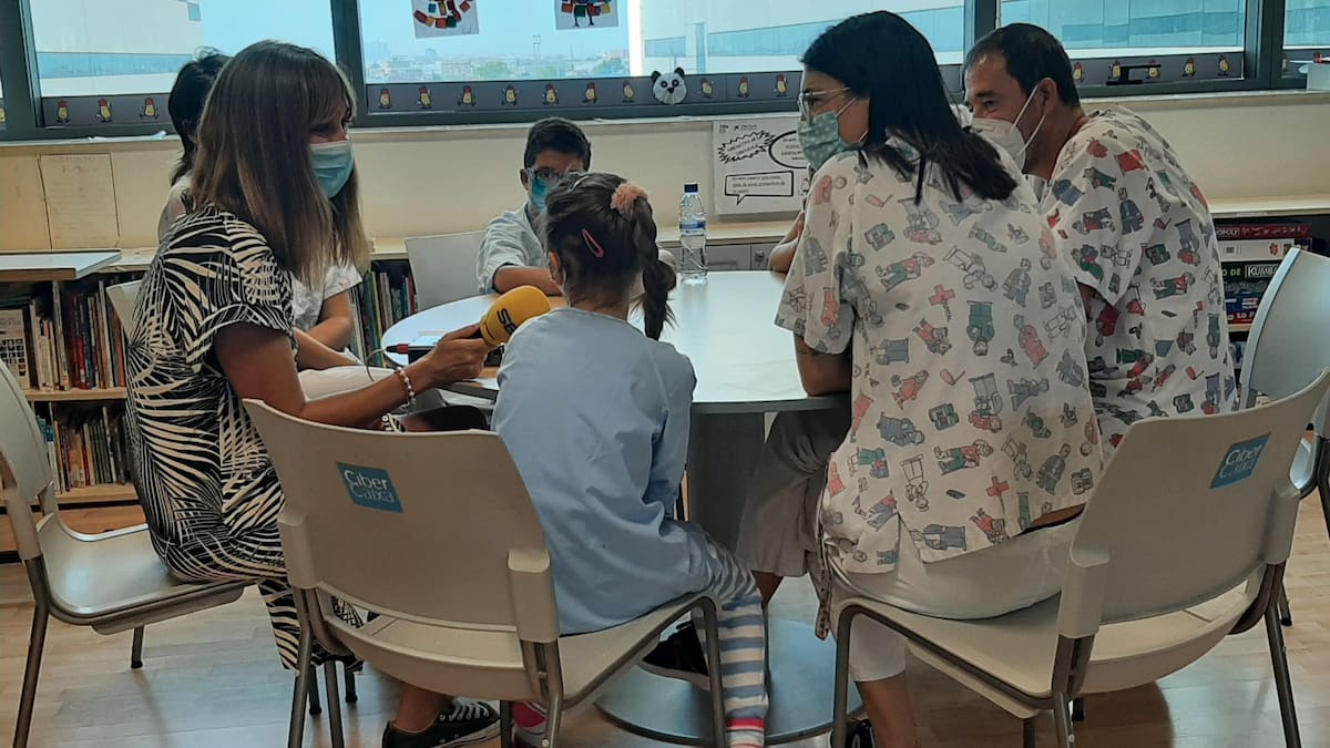 En A Vivir CV entramos en las clases del cole del hospital La Fe de València