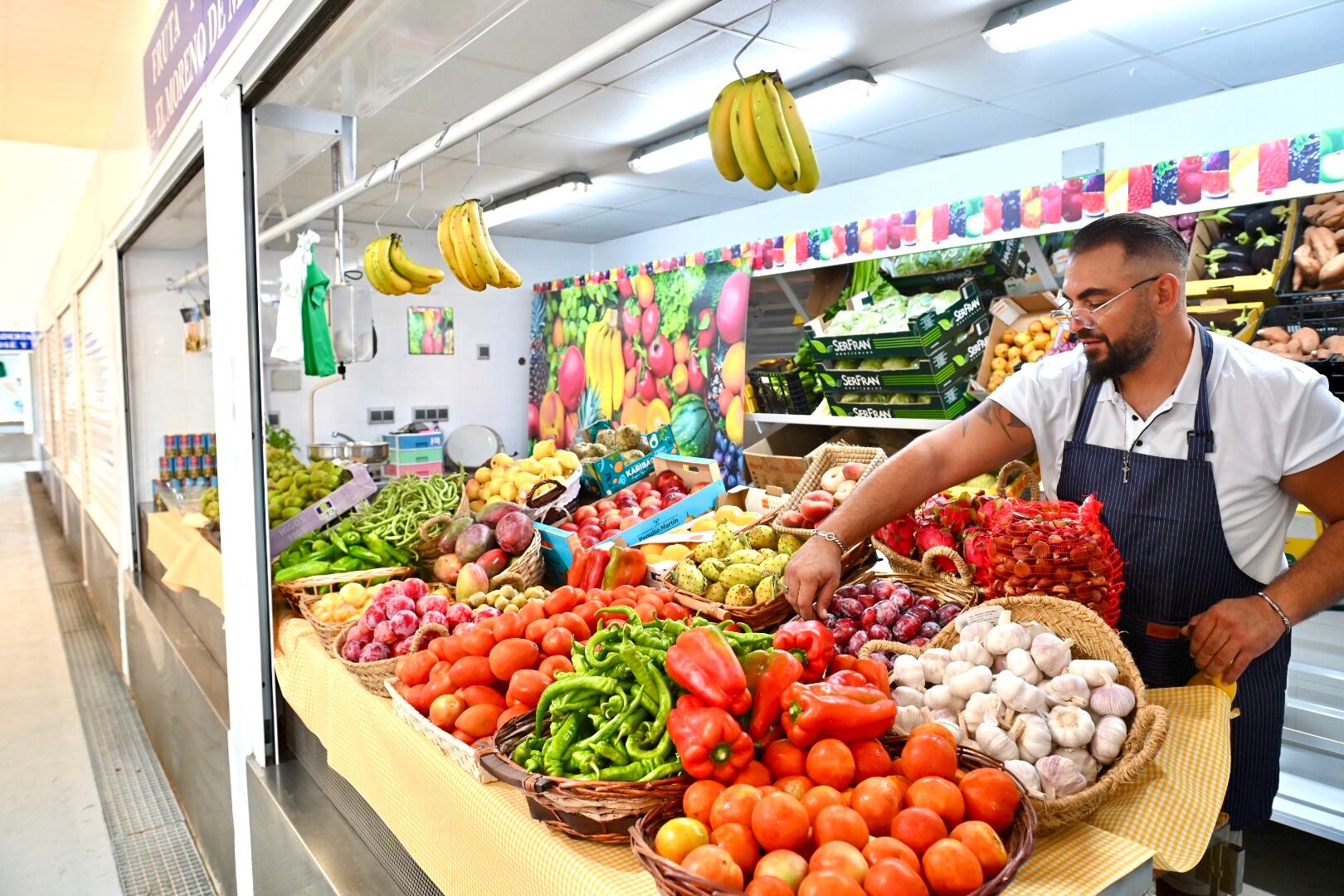 Puesto de frutas en el mercado de Federico Mayo