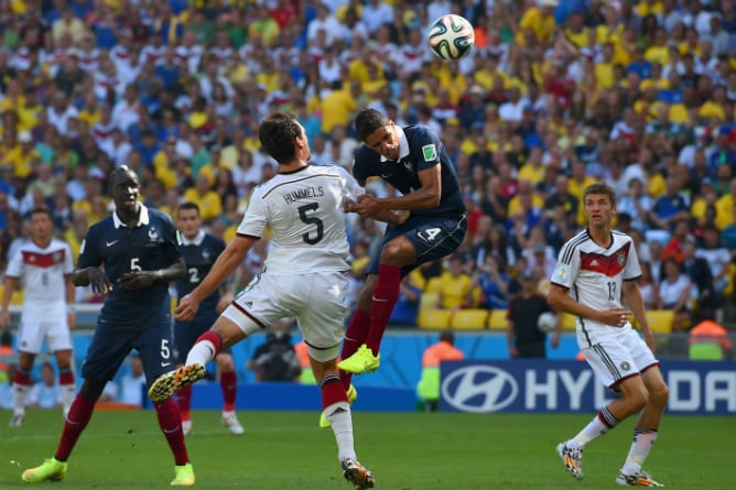 Hummels superó a Varane en el marcaje y marcó el tanto del encuentro