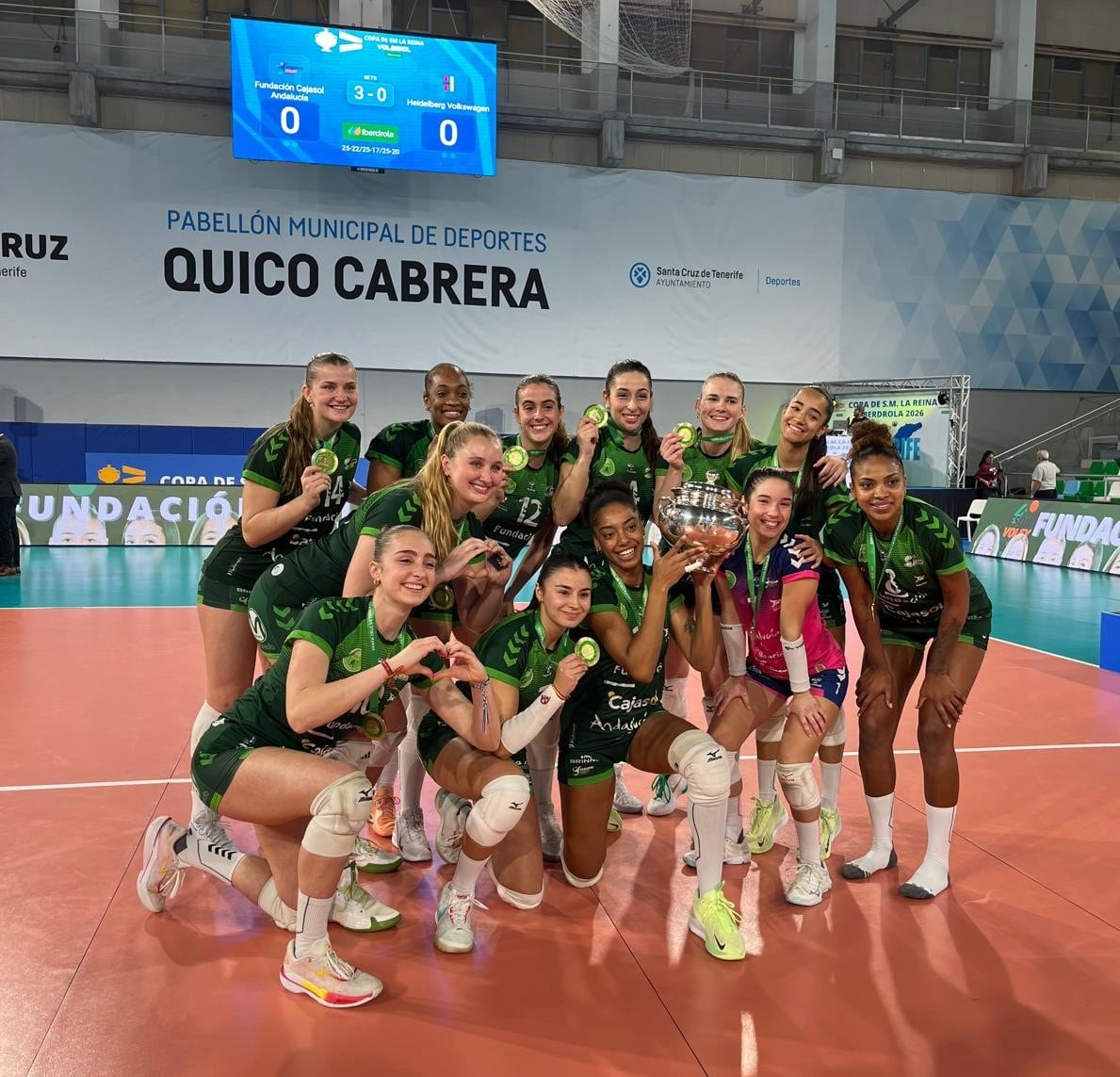 Las chicas del Fundación Cajasol Andalucía, campeonas.
