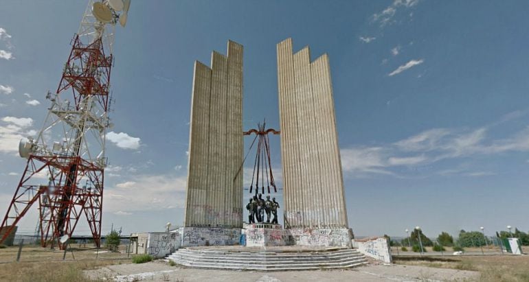 Monumento dedicado a Onésimo Redondo, situado en el cerro de San Cristóbal (Valladolid)