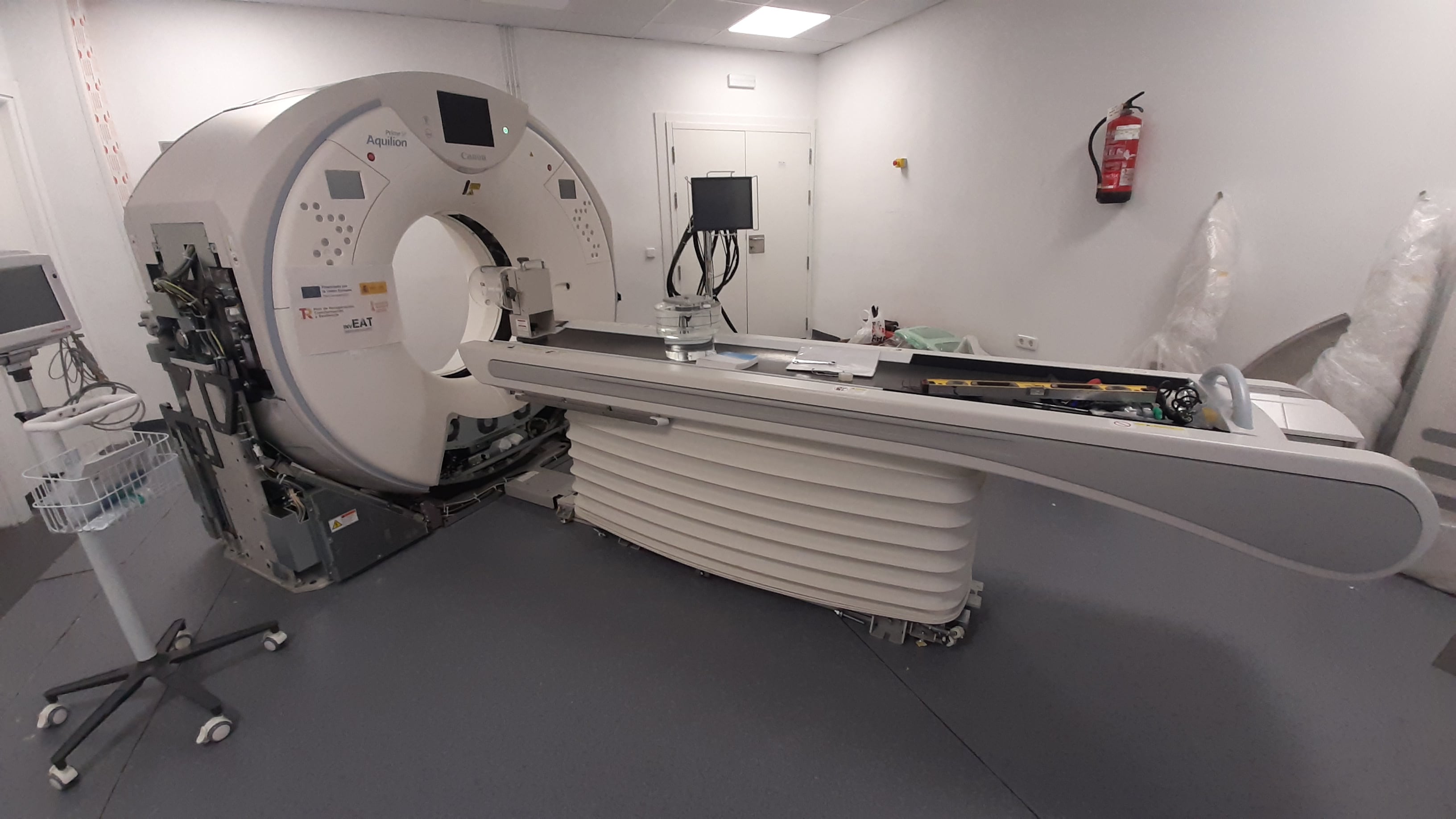 El nuevo TAC del Hospital General de Elche, previo a su instalación