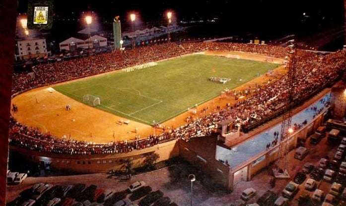 Postal del Estadio Carranza en una jornada de Trofeo y con las cabinas de radio en las equinas de Tribuna