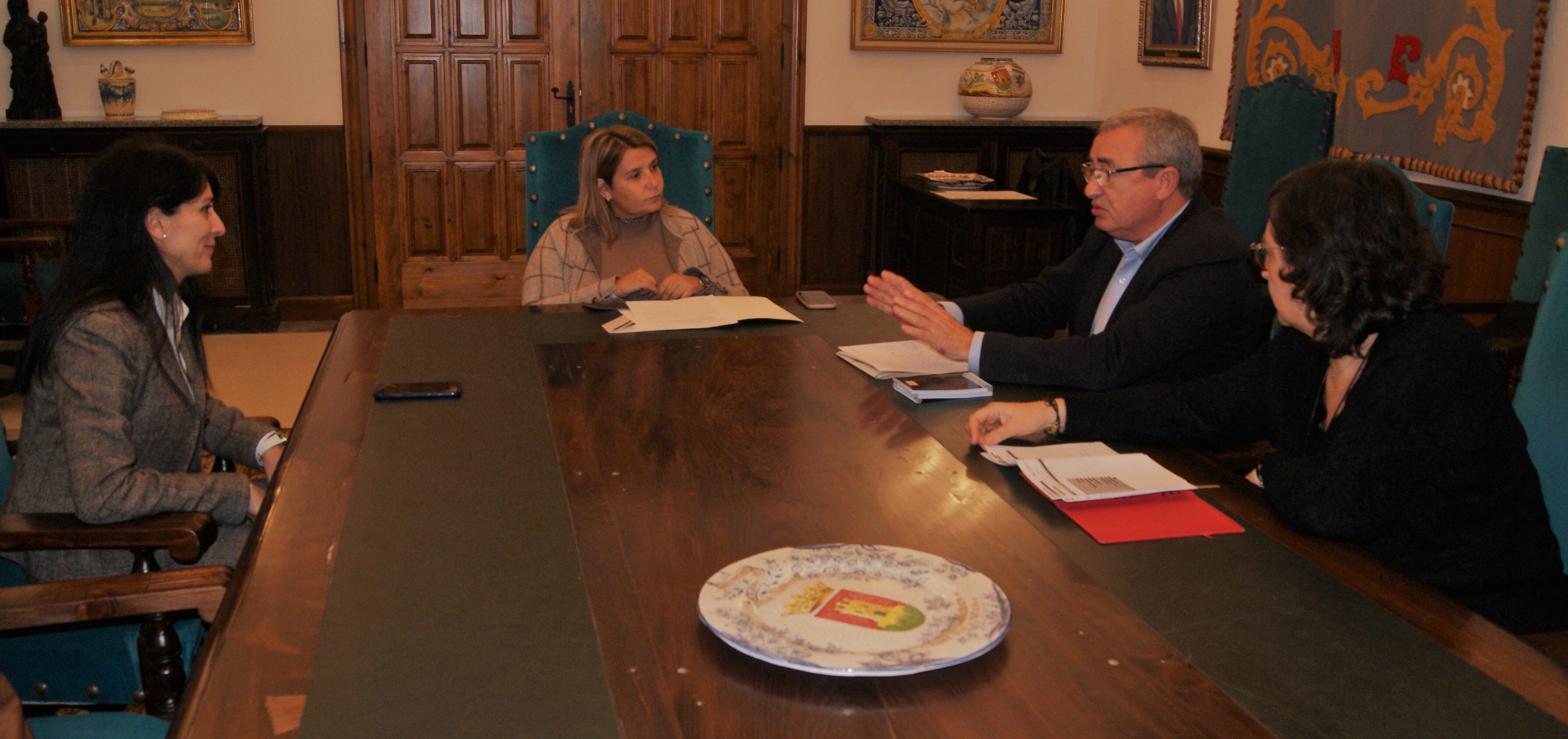 Tita García con el presidente provincial de Cruz Roja