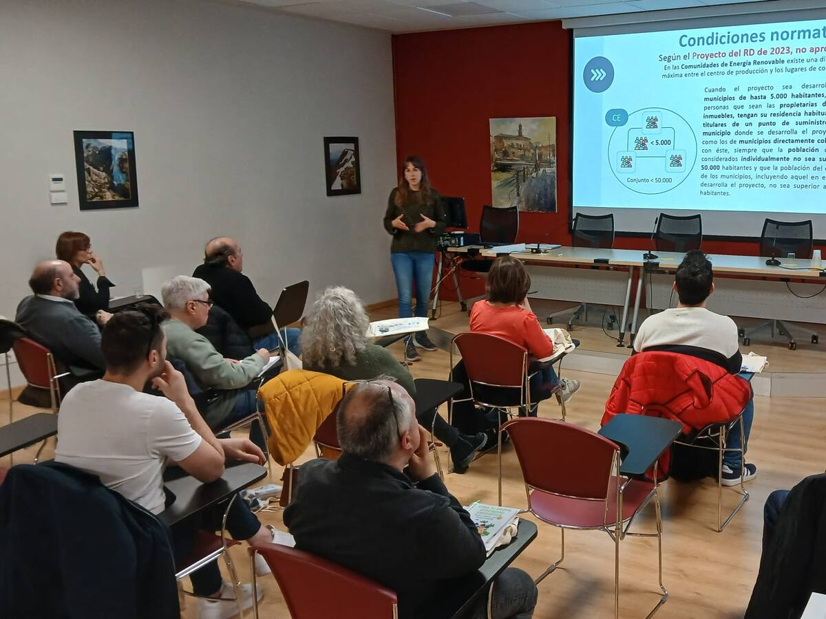 Vecinos y ayuntamientos del Somontano de Barbastro muestran su interés por las comunidades energéticas