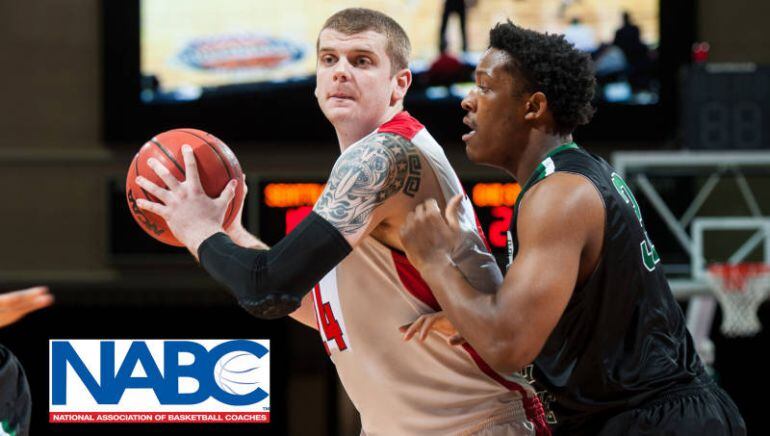 Crook, de blanco, refuerza al CB Agustinos