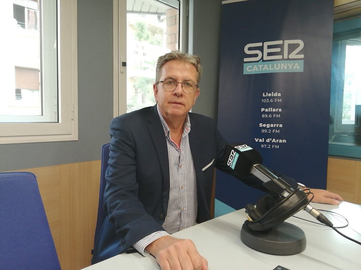 Joan Talarn, president de la Diputació de Lleida, als estudis de Ràdio Lleida.