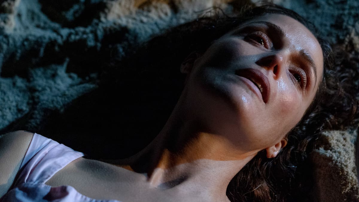 ‘Si pudiera, te daría una patada’: Rose Byrne brilla como una madre desbordada que no puede más