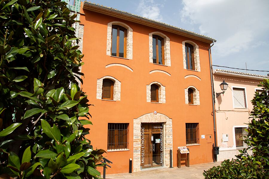 Museu de la Cassoleria d’Àngel Domínguez  de Potríes.