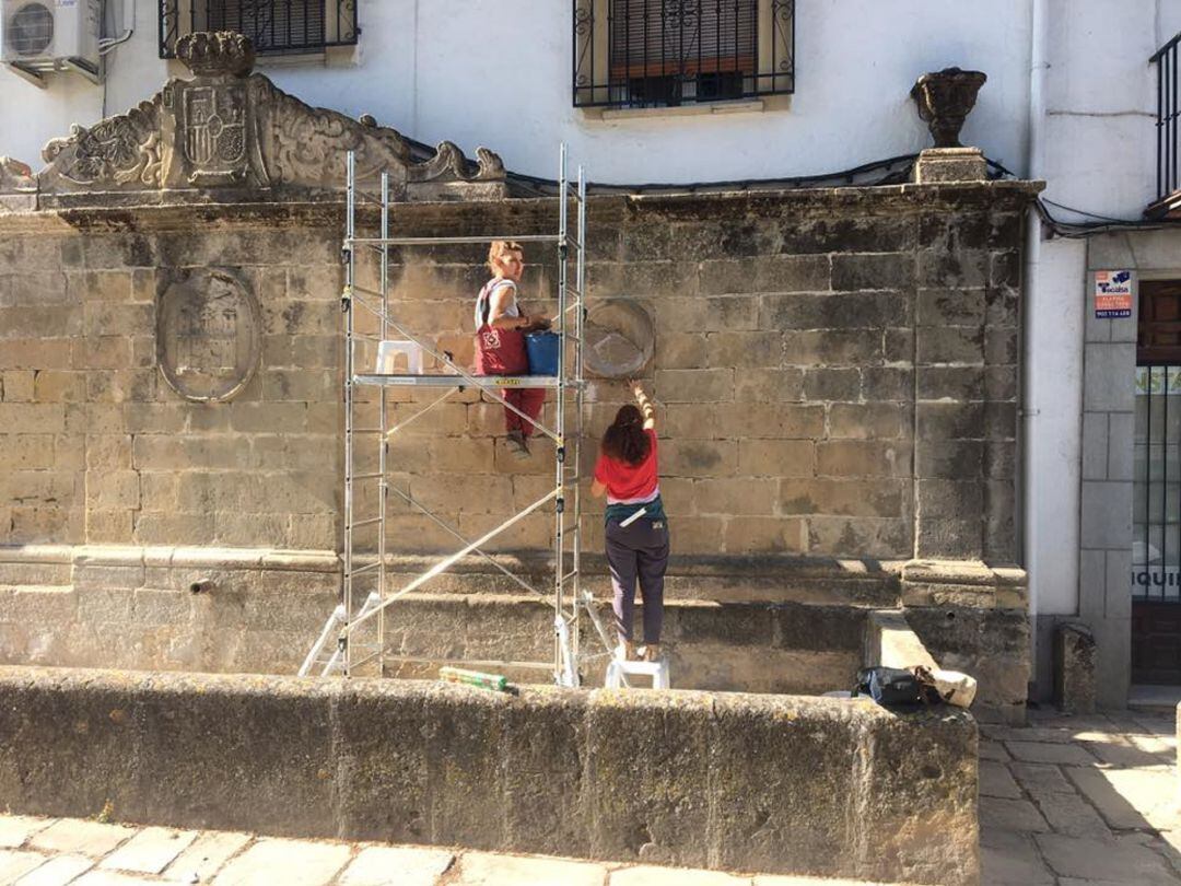 Baeza restaura su bella Fuente del Moro