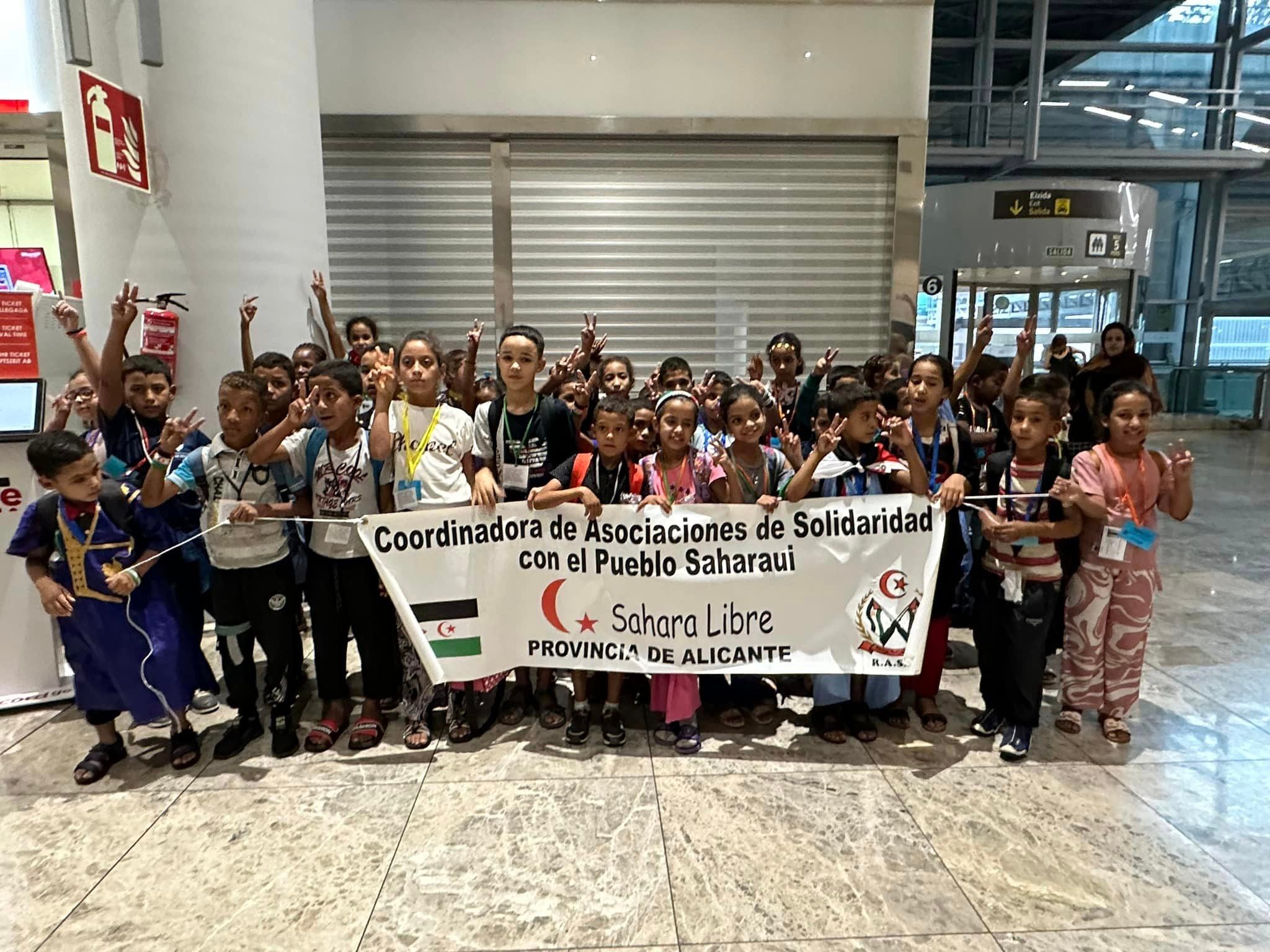 Llegada de los niños saharauis al aeropuerto Alicante-Elche Miguel Hernández.